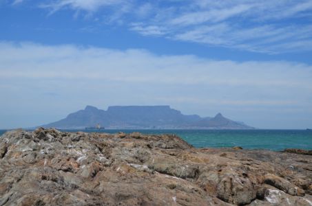 Strand mit Tafelberg