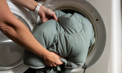5 - Schlafsack in Waschmaschine legen