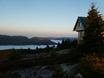 Kanadische Hütte auf dem Trail