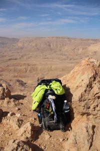 Nicht mehr neu - Der Trek Bag 70 am Israel Trail - Small Crater