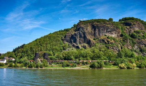 Reste der Brücke von Remagen am Rhein