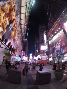 Times Square bei Nacht aufgenommen mit der GoPro